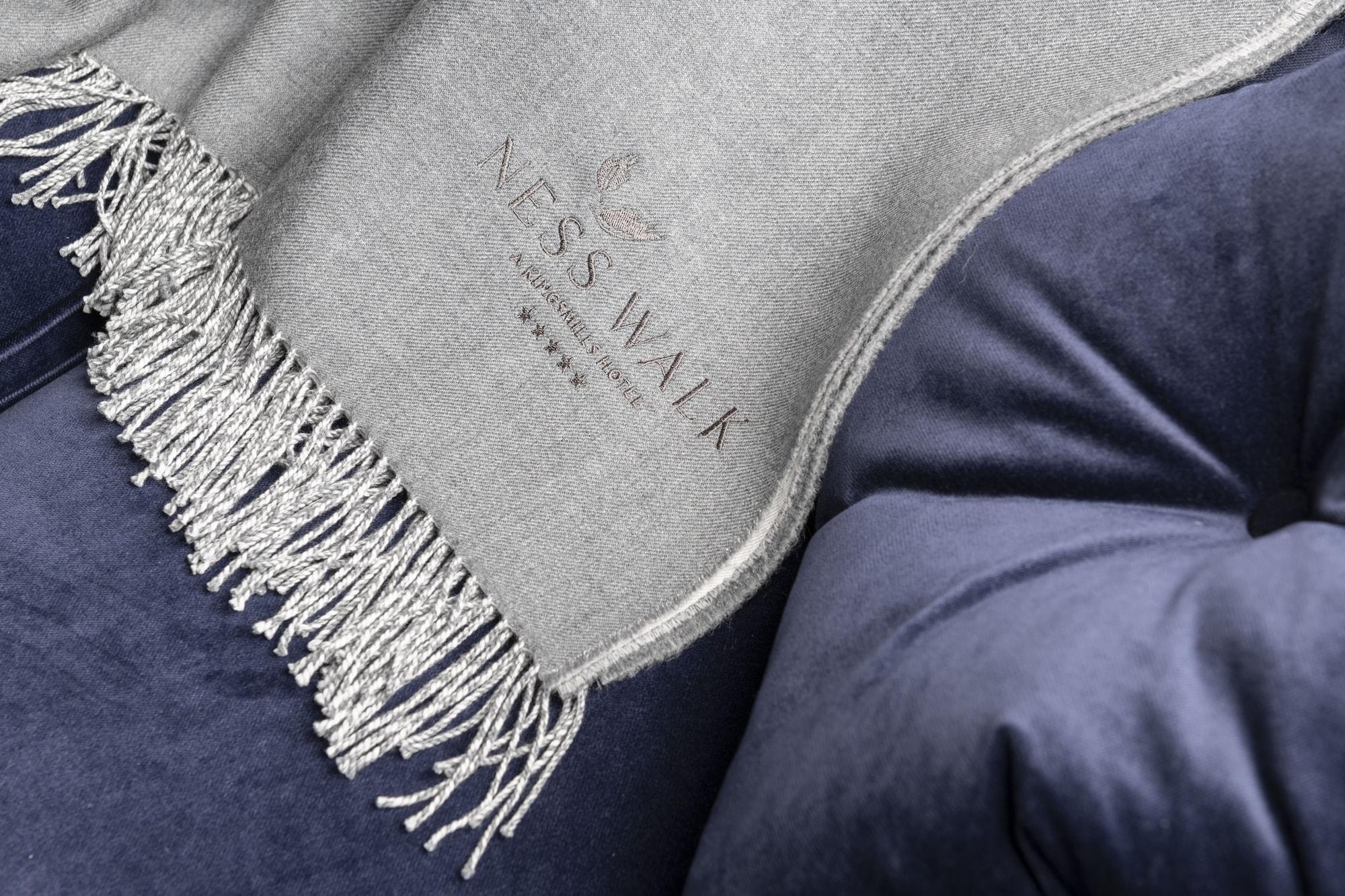 Hotel Ness Walk Inverness Exterior foto A prayer shawl with the inscription "Israel"