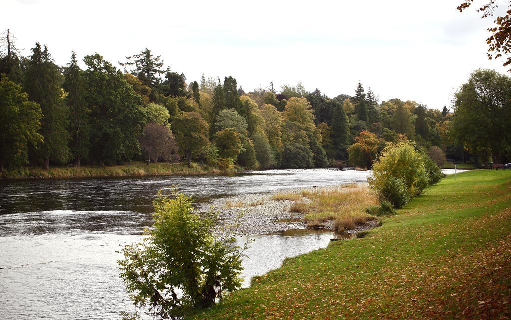 Hotel Ness Walk Inverness Exterior foto River Spey at the Riverbank Café